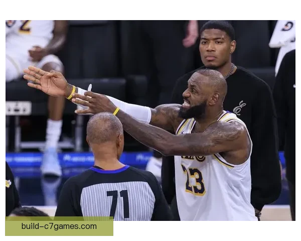 詹姆斯迎来生涯新高 勇士杜兰特表现不佳 湖人击败勇士再获胜